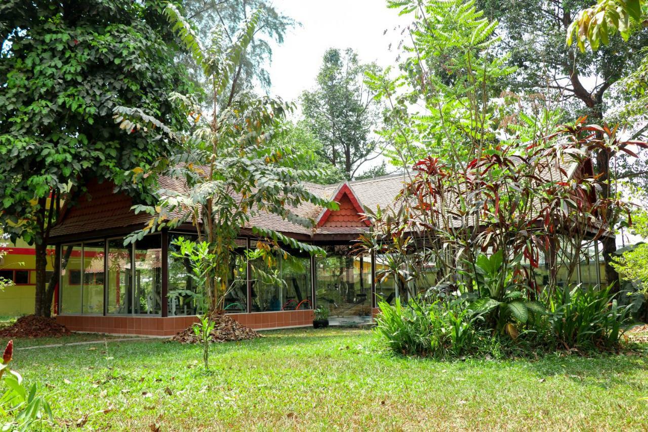 Don Bosco Hotel School Sihanoukville Exteriör bild